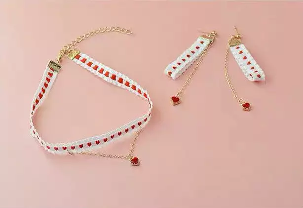 CUTE LOVE CHOKER