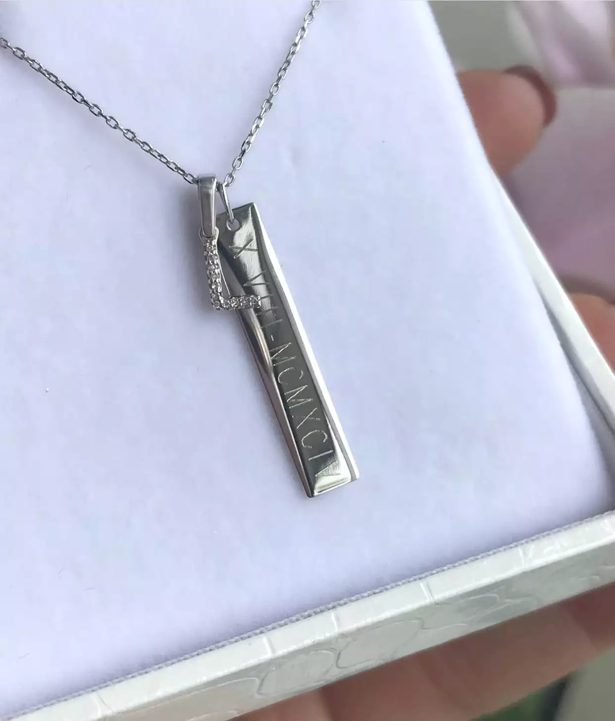 Engravable Bar- 10k Gold Vertical Bar Necklace