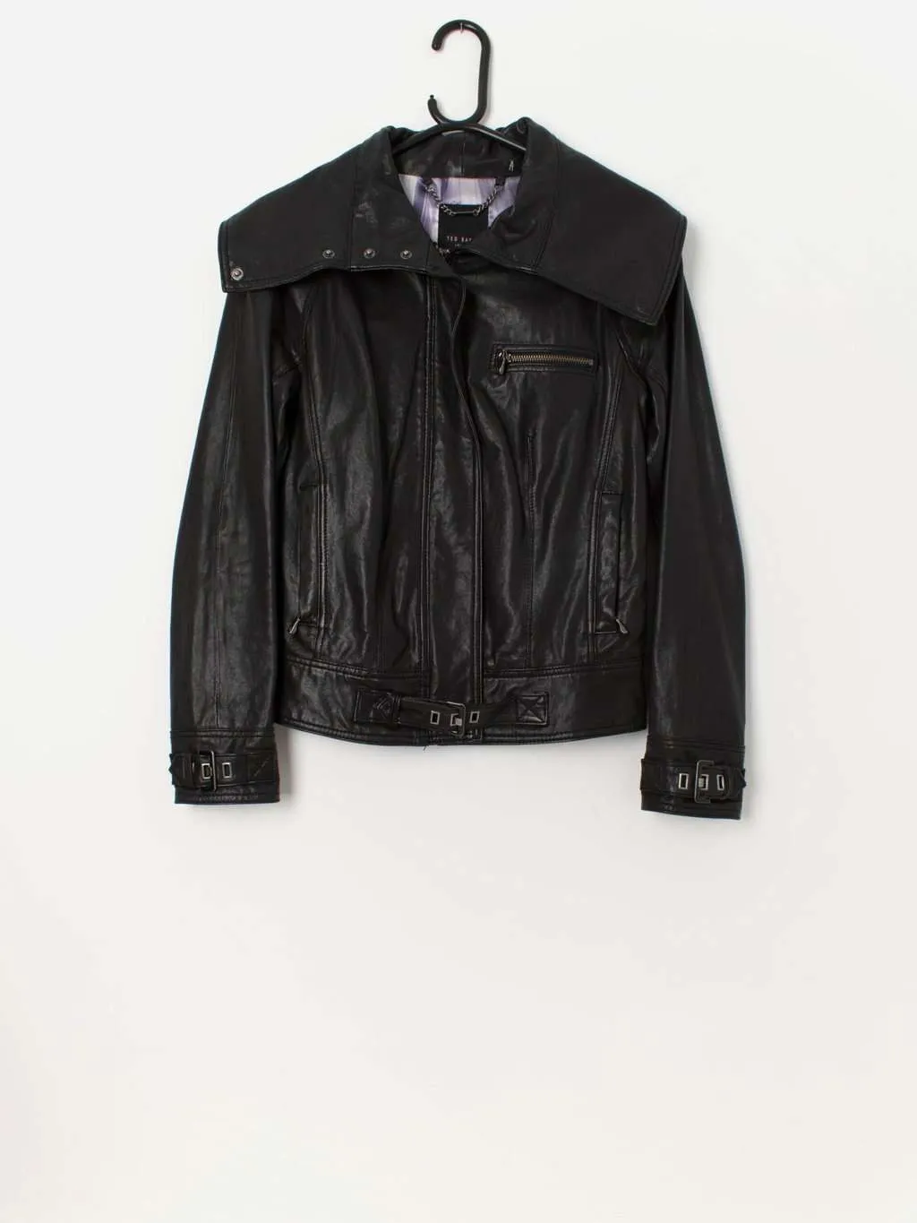 Ted Baker black leather jacket with zip closure – Small