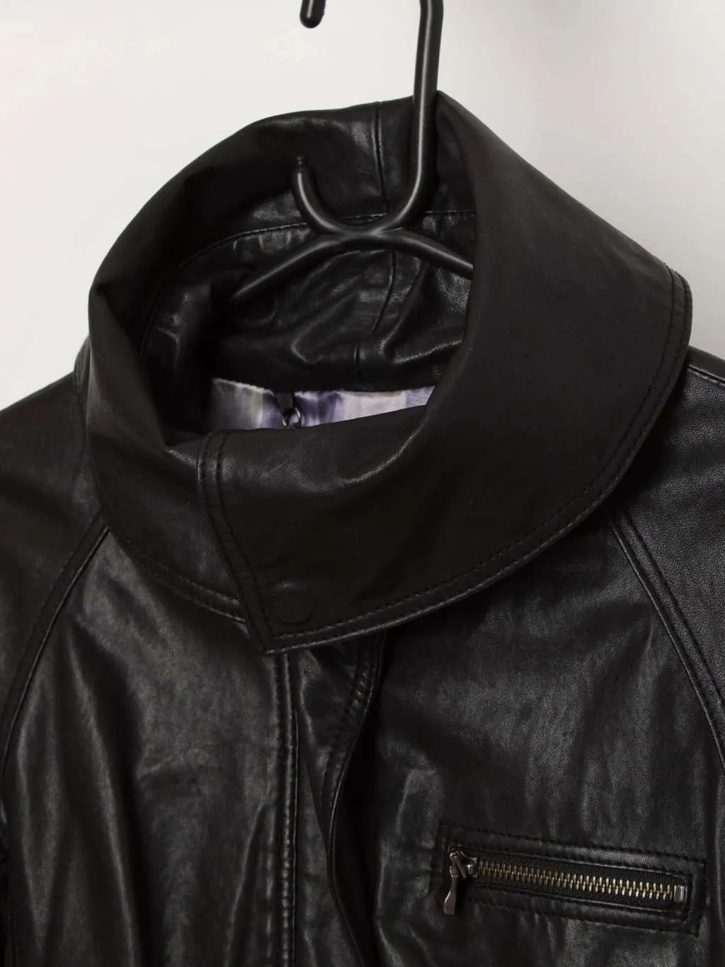 Ted Baker black leather jacket with zip closure – Small